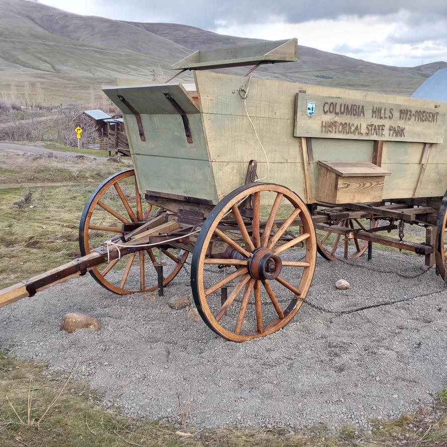 Wagon at Dalles Mt Ranch
